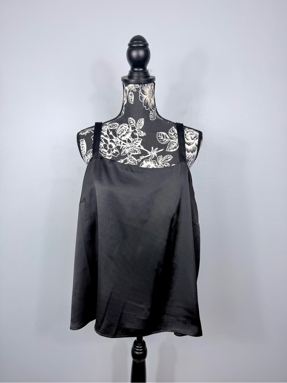 NWT Express pitch black satin thick strap loose fit top size XL